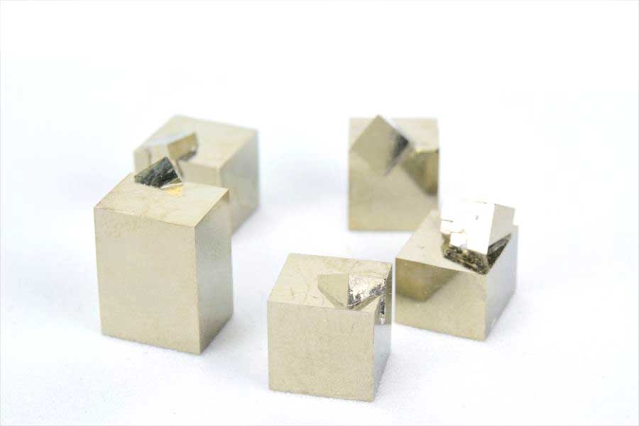 スペイン産　パイライト　キュービックパイライト　原石　鉱物　黄鉄鉱　 Navajun　Pyrite　天然石　パワーストーン