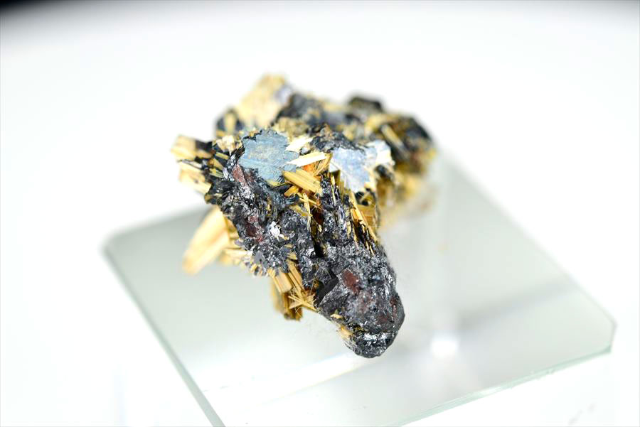 ゴールドルチル　クラスター　鉱物　原石　針状結晶　針のみ　むき出し　置物　天然石　パワーストーン