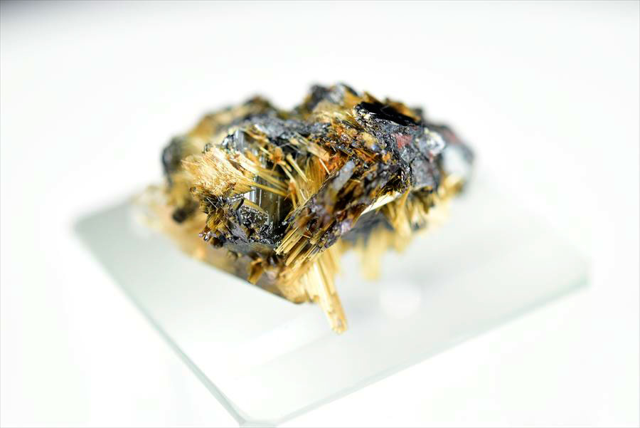 ゴールドルチル　クラスター　鉱物　原石　針状結晶　針のみ　むき出し　置物　天然石　パワーストーン