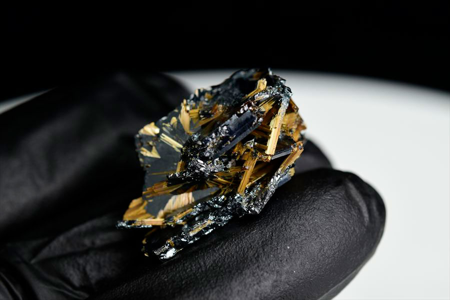 ゴールドルチル　クラスター　鉱物　原石　針状結晶　針のみ　むき出し　置物　天然石　パワーストーン