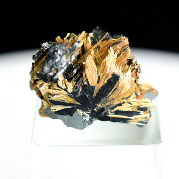 ゴールドルチル　クラスター　鉱物　原石　針状結晶　針のみ　むき出し　置物　天然石　パワーストーン