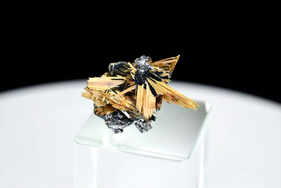 ゴールドルチル　クラスター　鉱物　原石　針状結晶　針のみ　むき出し　置物　天然石　パワーストーン