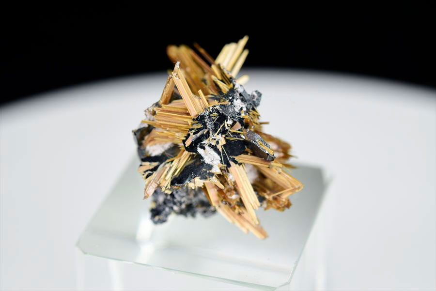 ゴールドルチル　クラスター　鉱物　原石　針状結晶　針のみ　むき出し　置物　天然石　パワーストーン