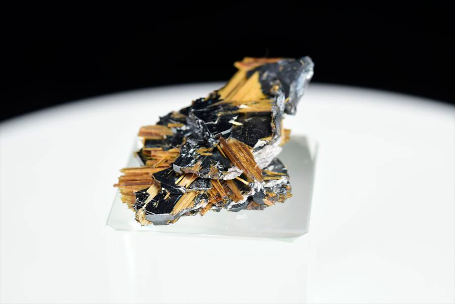 ゴールドルチル　クラスター　鉱物　原石　針状結晶　針のみ　むき出し　置物　天然石　パワーストーン