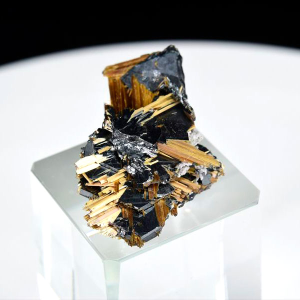 ゴールドルチル　クラスター　鉱物　原石　針状結晶　針のみ　むき出し　置物　天然石　パワーストーン