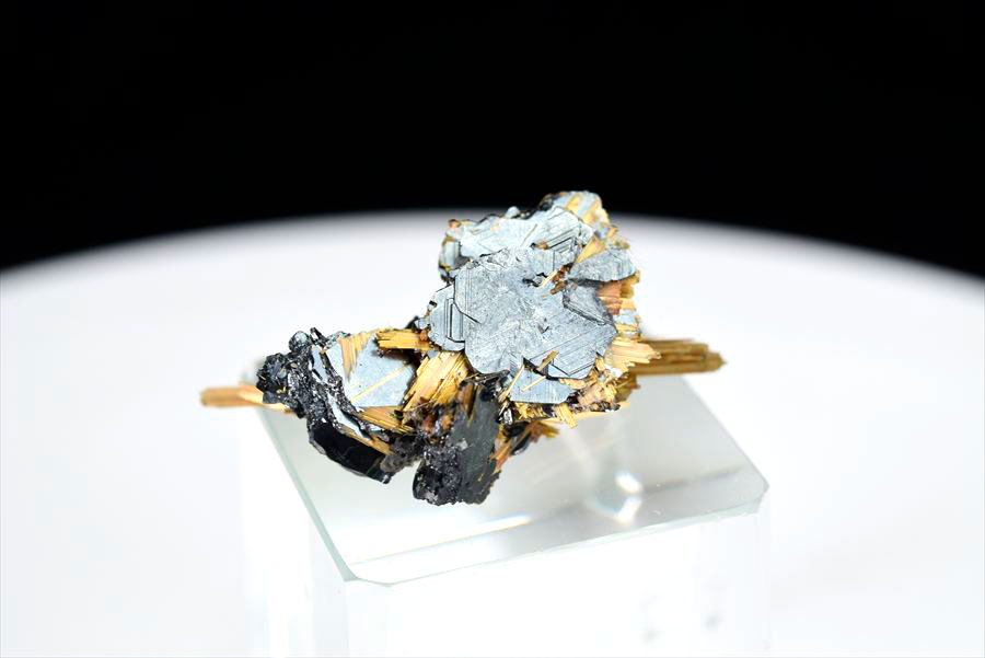 ゴールドルチル　クラスター　鉱物　原石　針状結晶　針のみ　むき出し　置物　天然石　パワーストーン