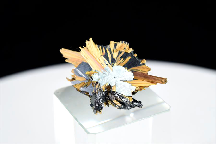 ゴールドルチル　クラスター　鉱物　原石　針状結晶　針のみ　むき出し　置物　天然石　パワーストーン