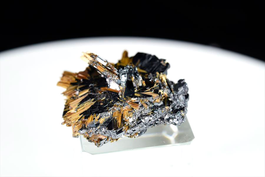 ゴールドルチル　クラスター　鉱物　原石　針状結晶　針のみ　むき出し　置物　天然石　パワーストーン