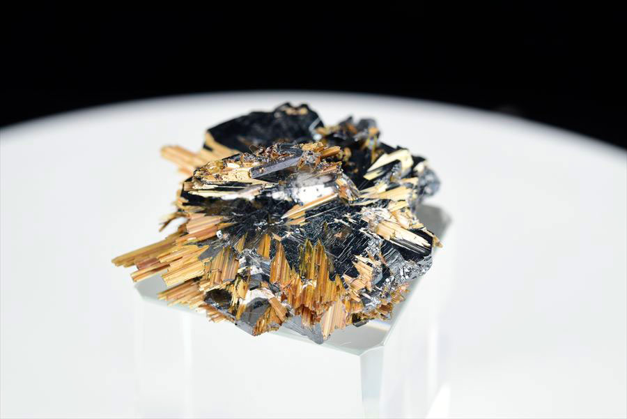 ゴールドルチル　クラスター　鉱物　原石　針状結晶　針のみ　むき出し　置物　天然石　パワーストーン