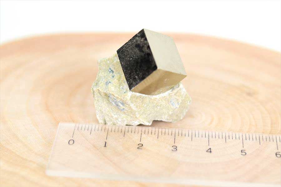 スペイン産　パイライト　キュービックパイライト　原石　鉱物　黄鉄鉱　 Navajun　Pyrite　天然石　パワーストーン