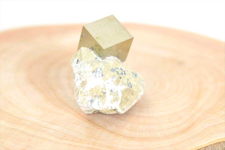 スペイン産　パイライト　キュービックパイライト　原石　鉱物　黄鉄鉱　 Navajun　Pyrite　天然石　パワーストーン