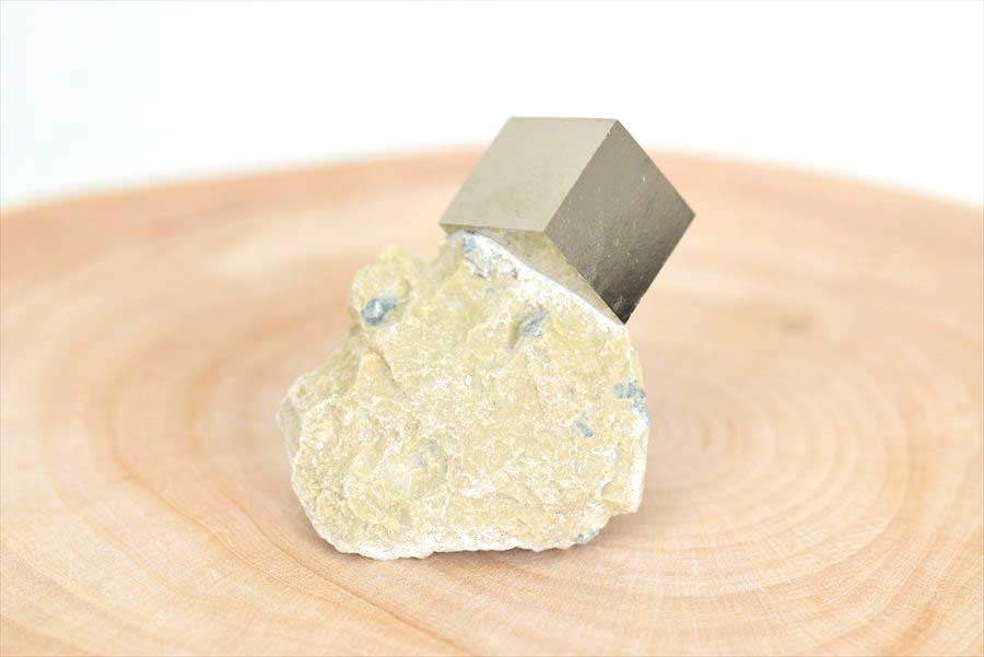 スペイン産　パイライト　キュービックパイライト　原石　鉱物　黄鉄鉱　 Navajun　Pyrite　天然石　パワーストーン