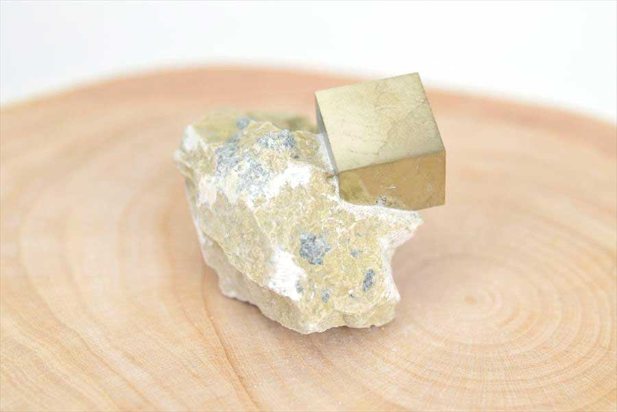 スペイン産　パイライト　キュービックパイライト　原石　鉱物　黄鉄鉱　 Navajun　Pyrite　天然石　パワーストーン