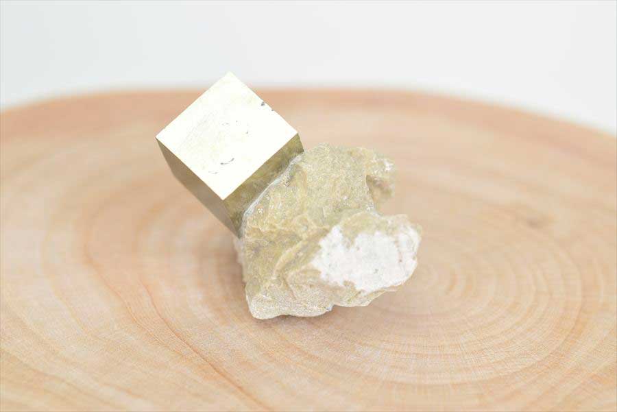 スペイン産　パイライト　キュービックパイライト　原石　鉱物　黄鉄鉱　 Navajun　Pyrite　天然石　パワーストーン