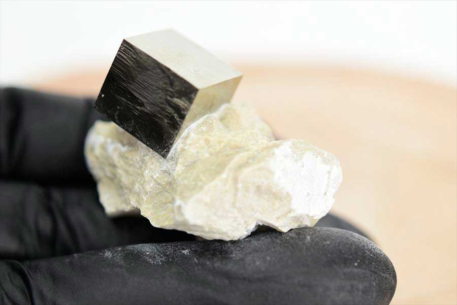 スペイン産　パイライト　キュービックパイライト　原石　鉱物　黄鉄鉱　 Navajun　Pyrite　天然石　パワーストーン