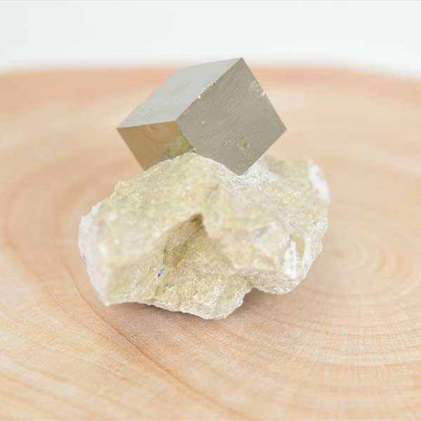 スペイン産　パイライト　キュービックパイライト　原石　鉱物　黄鉄鉱　 Navajun　Pyrite　天然石　パワーストーン