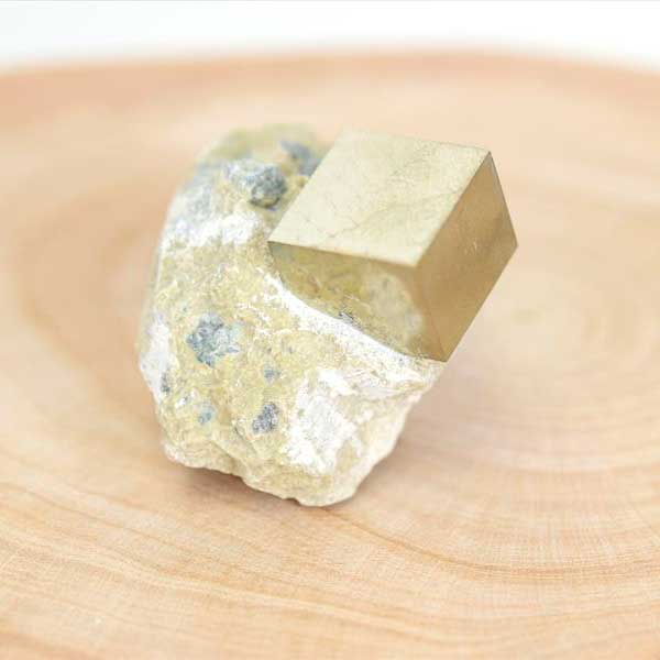 スペイン産　パイライト　キュービックパイライト　原石　鉱物　黄鉄鉱　 Navajun　Pyrite　天然石　パワーストーン