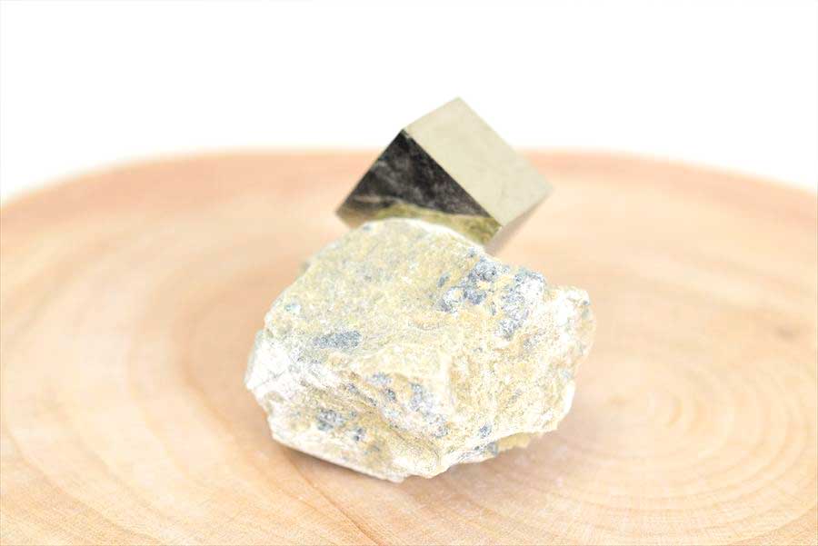 スペイン産　パイライト　キュービックパイライト　原石　鉱物　黄鉄鉱　 Navajun　Pyrite　天然石　パワーストーン