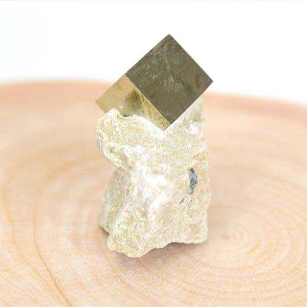 スペイン産　パイライト　キュービックパイライト　原石　鉱物　黄鉄鉱　 Navajun　Pyrite　天然石　パワーストーン