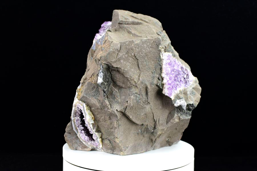 ワイルドアメジスト　ハンマークラッシュ　紫水晶　クラスター　原石　Artigas Uruguay　Hammered　インテリア　浄化　置物　カットベース