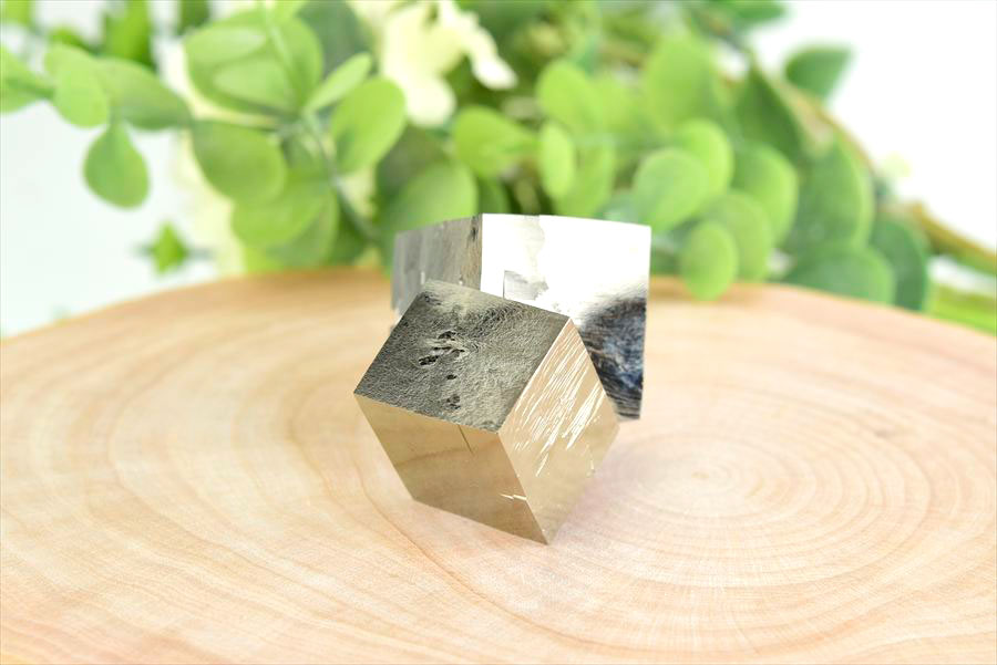 スペイン産　パイライト　キュービックパイライト　原石　鉱物　黄鉄鉱　 Navajun　Pyrite　天然石　パワーストーン