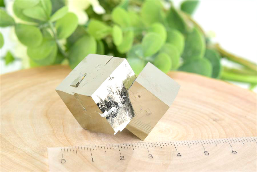 スペイン産　パイライト　キュービックパイライト　原石　鉱物　黄鉄鉱　 Navajun　Pyrite　天然石　パワーストーン