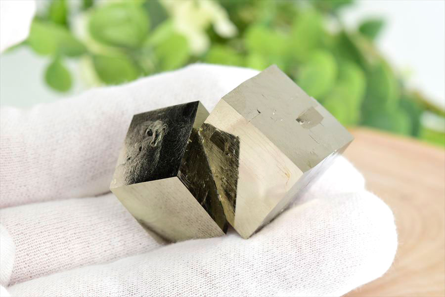 スペイン産　パイライト　キュービックパイライト　原石　鉱物　黄鉄鉱　 Navajun　Pyrite　天然石　パワーストーン