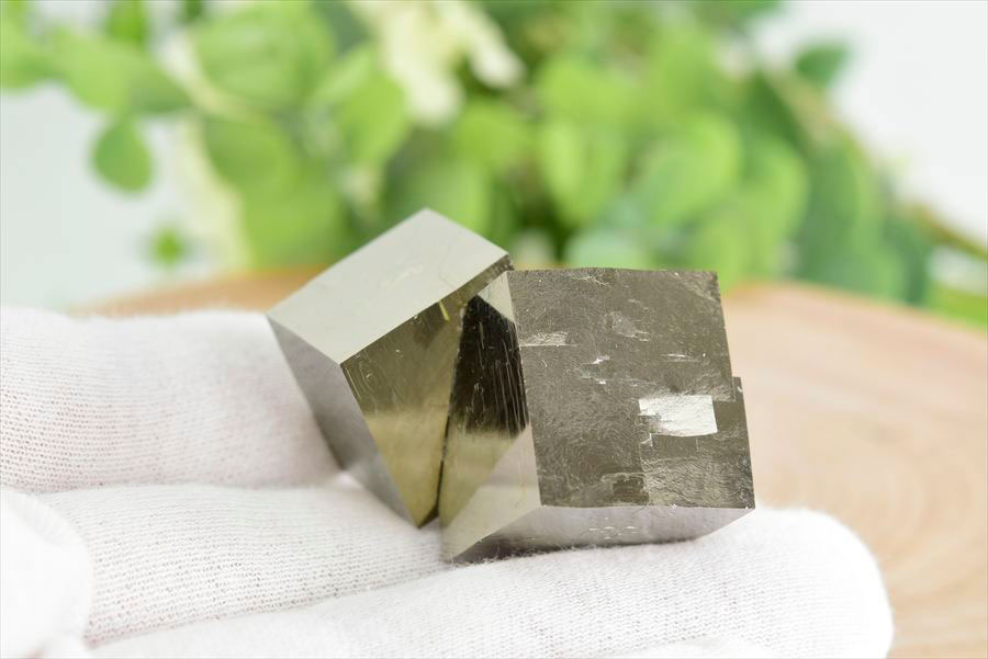スペイン産　パイライト　キュービックパイライト　原石　鉱物　黄鉄鉱　 Navajun　Pyrite　天然石　パワーストーン