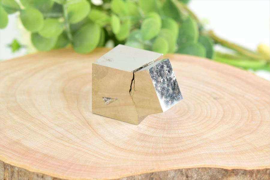 スペイン産　パイライト　キュービックパイライト　原石　鉱物　黄鉄鉱　 Navajun　Pyrite　天然石　パワーストーン
