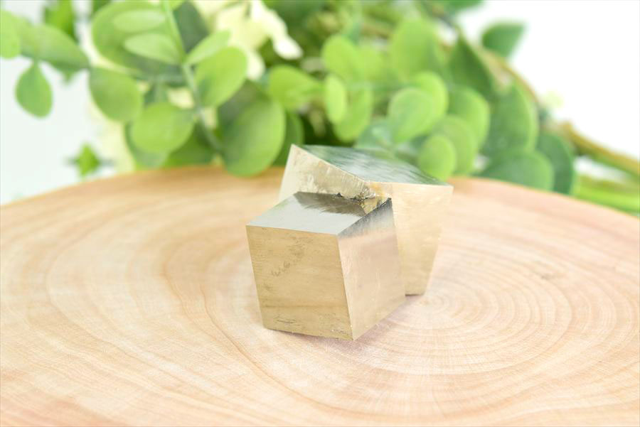 スペイン産　パイライト　キュービックパイライト　原石　鉱物　黄鉄鉱　 Navajun　Pyrite　天然石　パワーストーン