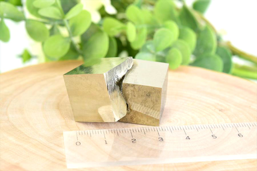 スペイン産　パイライト　キュービックパイライト　原石　鉱物　黄鉄鉱　 Navajun　Pyrite　天然石　パワーストーン