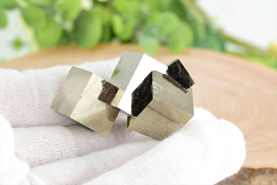 スペイン産　パイライト　キュービックパイライト　原石　鉱物　黄鉄鉱　 Navajun　Pyrite　天然石　パワーストーン