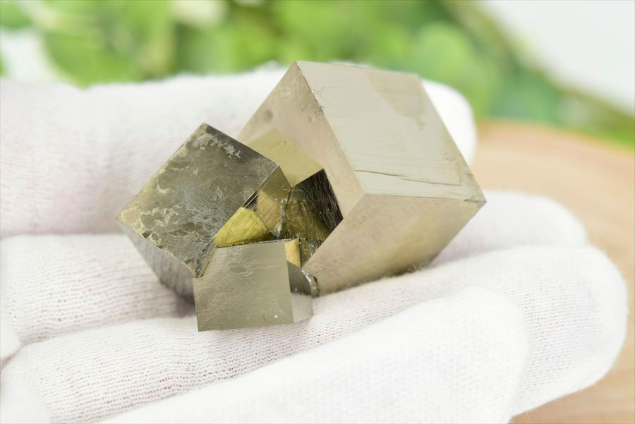 スペイン産　パイライト　キュービックパイライト　原石　鉱物　黄鉄鉱　 Navajun　Pyrite　天然石　パワーストーン