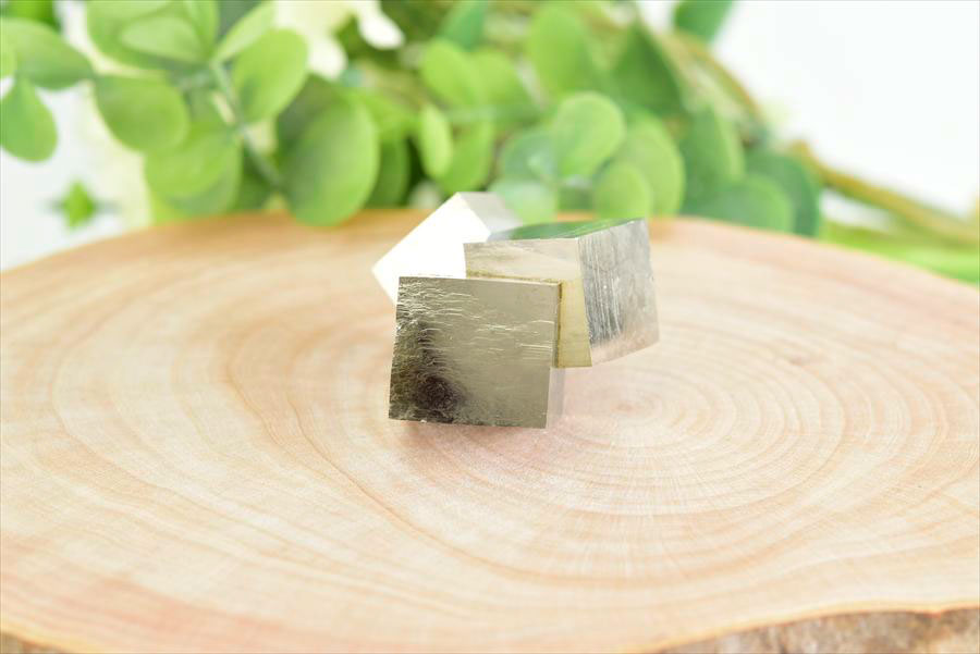スペイン産　パイライト　キュービックパイライト　原石　鉱物　黄鉄鉱　 Navajun　Pyrite　天然石　パワーストーン