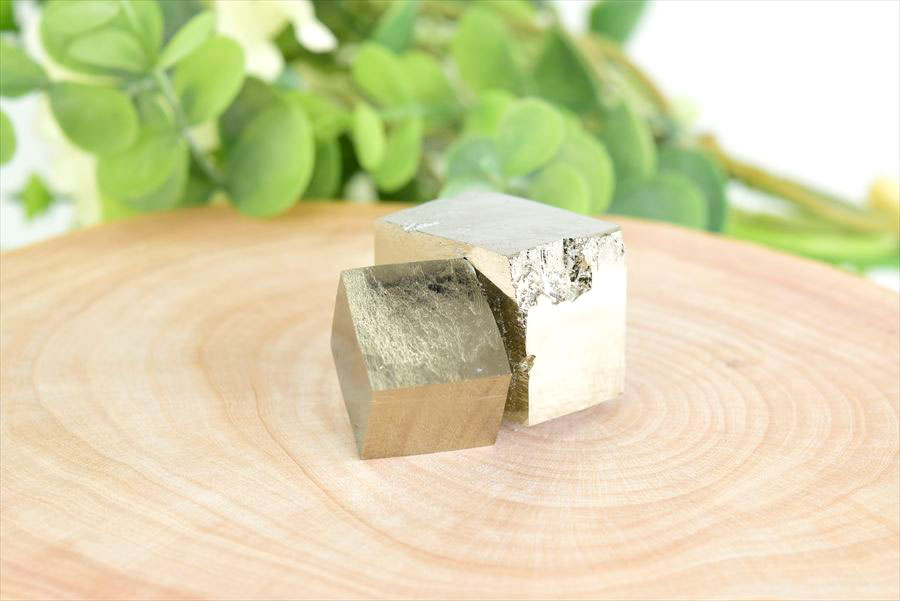 スペイン産　パイライト　キュービックパイライト　原石　鉱物　黄鉄鉱　 Navajun　Pyrite　天然石　パワーストーン