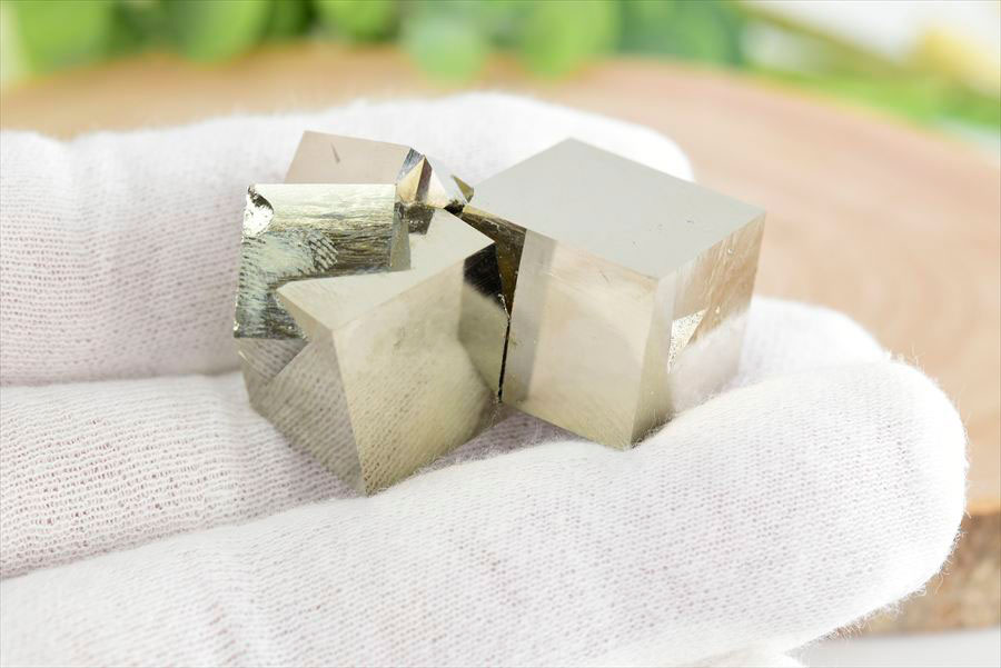 スペイン産　パイライト　キュービックパイライト　原石　鉱物　黄鉄鉱　 Navajun　Pyrite　天然石　パワーストーン