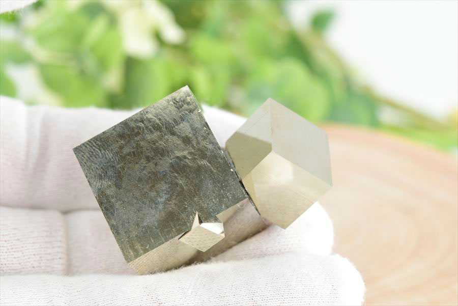スペイン産　パイライト　キュービックパイライト　原石　鉱物　黄鉄鉱　 Navajun　Pyrite　天然石　パワーストーン