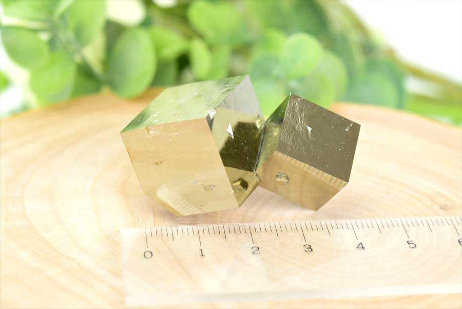 スペイン産　パイライト　キュービックパイライト　原石　鉱物　黄鉄鉱　 Navajun　Pyrite　天然石　パワーストーン