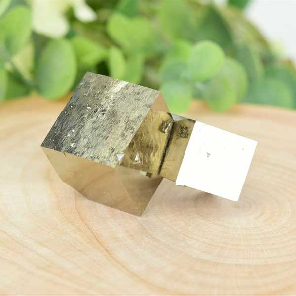 スペイン産　パイライト　キュービックパイライト　原石　鉱物　黄鉄鉱　 Navajun　Pyrite　天然石　パワーストーン