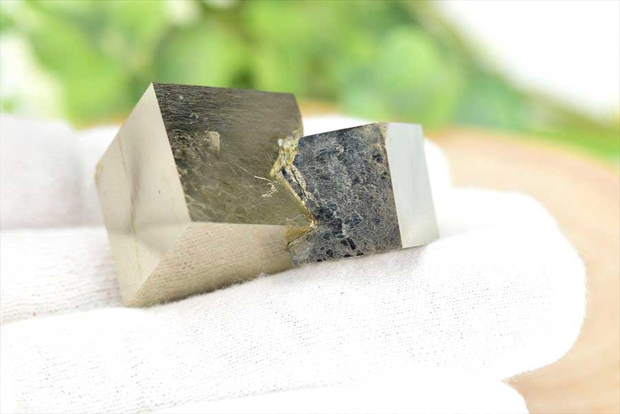 スペイン産　パイライト　キュービックパイライト　原石　鉱物　黄鉄鉱　 Navajun　Pyrite　天然石　パワーストーン