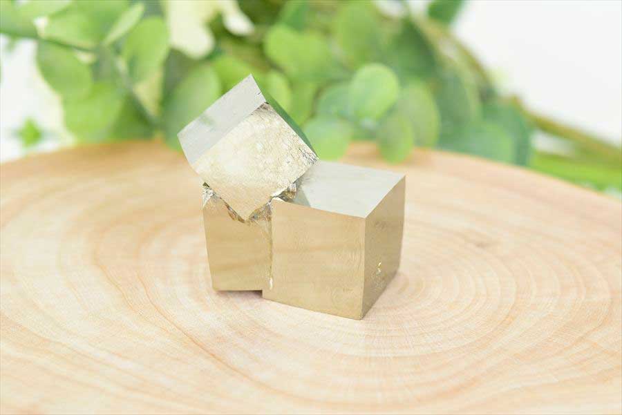 スペイン産　パイライト　キュービックパイライト　原石　鉱物　黄鉄鉱　 Navajun　Pyrite　天然石　パワーストーン