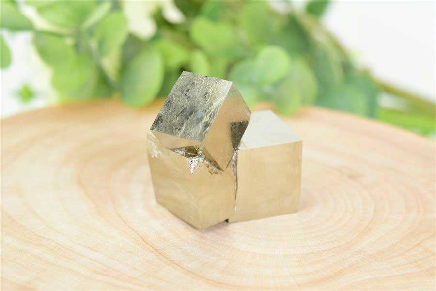 スペイン産　パイライト　キュービックパイライト　原石　鉱物　黄鉄鉱　 Navajun　Pyrite　天然石　パワーストーン