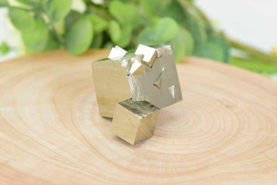 スペイン産　パイライト　キュービックパイライト　原石　鉱物　黄鉄鉱　 Navajun　Pyrite　天然石　パワーストーン