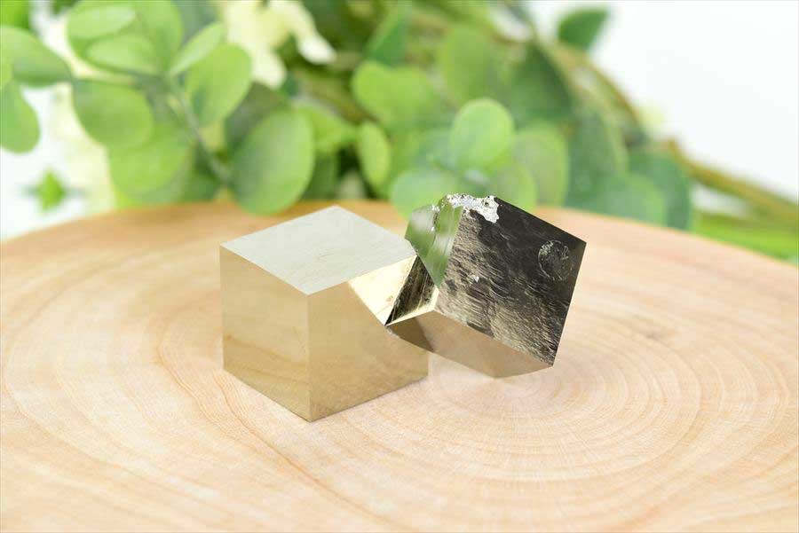 スペイン産　パイライト　キュービックパイライト　原石　鉱物　黄鉄鉱　 Navajun　Pyrite　天然石　パワーストーン