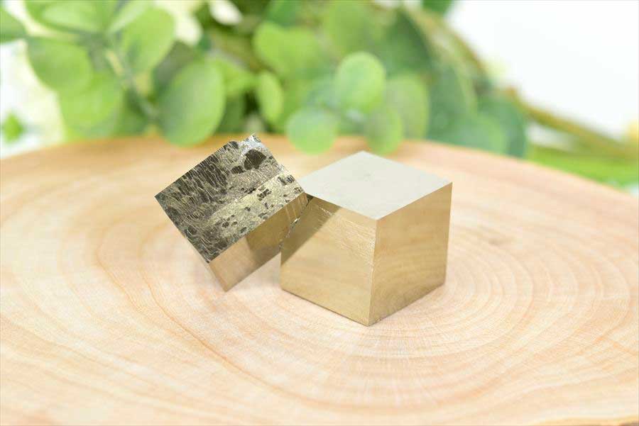 スペイン産　パイライト　キュービックパイライト　原石　鉱物　黄鉄鉱　 Navajun　Pyrite　天然石　パワーストーン