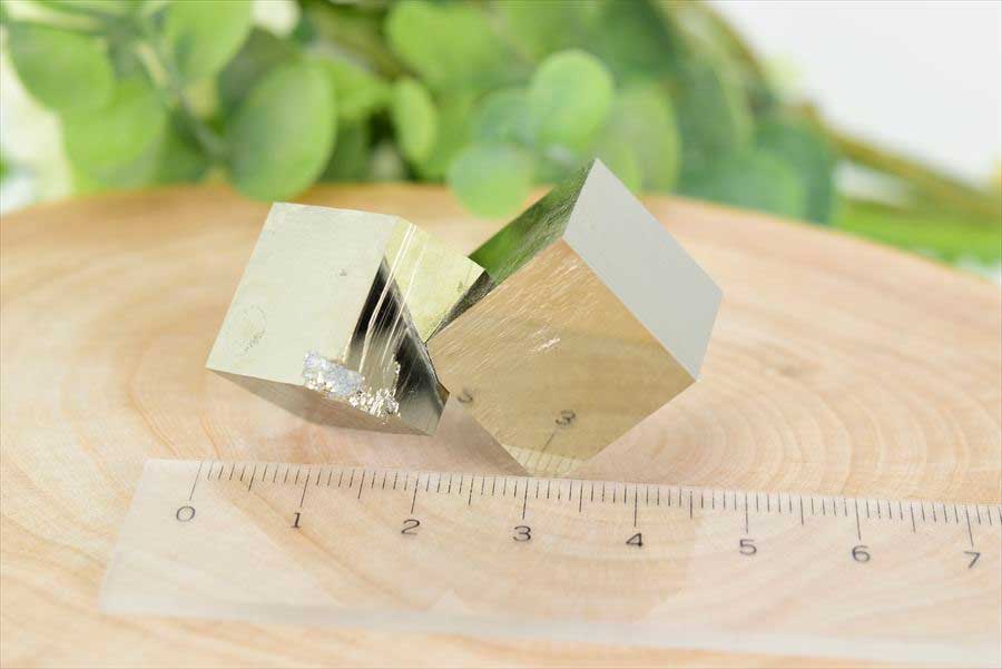 スペイン産　パイライト　キュービックパイライト　原石　鉱物　黄鉄鉱　 Navajun　Pyrite　天然石　パワーストーン