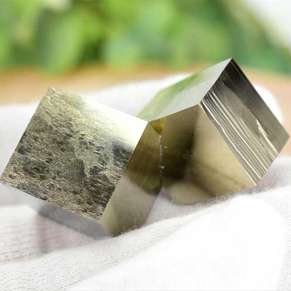 スペイン産　パイライト　キュービックパイライト　原石　鉱物　黄鉄鉱　 Navajun　Pyrite　天然石　パワーストーン