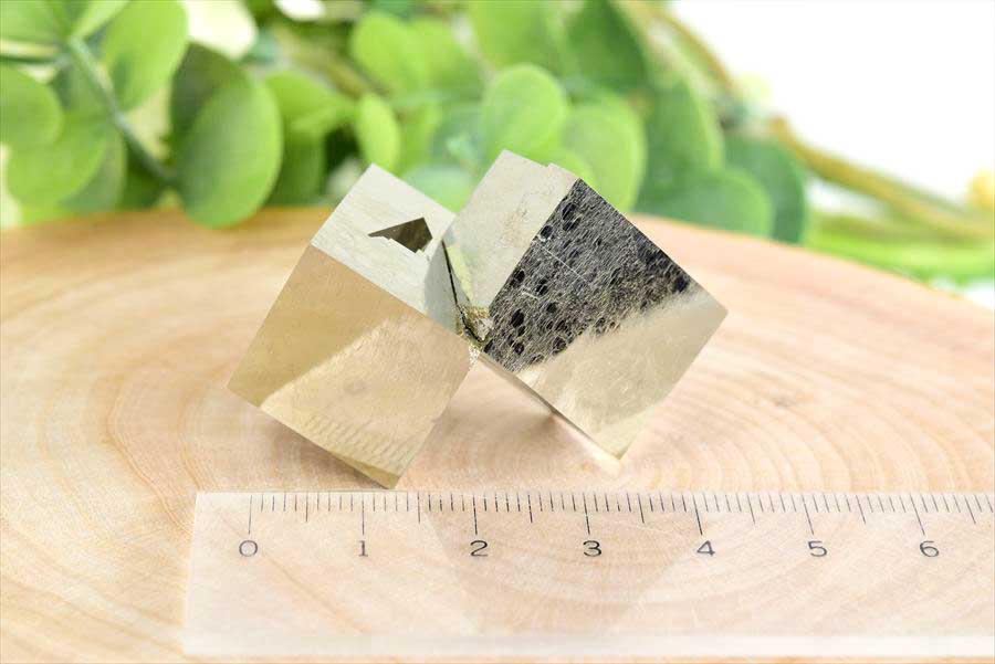 スペイン産　パイライト　キュービックパイライト　原石　鉱物　黄鉄鉱　 Navajun　Pyrite　天然石　パワーストーン