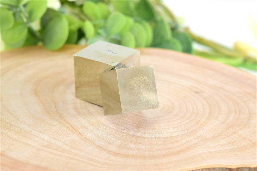 スペイン産　パイライト　キュービックパイライト　原石　鉱物　黄鉄鉱　 Navajun　Pyrite　天然石　パワーストーン