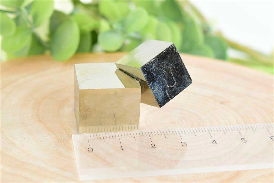 スペイン産　パイライト　キュービックパイライト　原石　鉱物　黄鉄鉱　 Navajun　Pyrite　天然石　パワーストーン